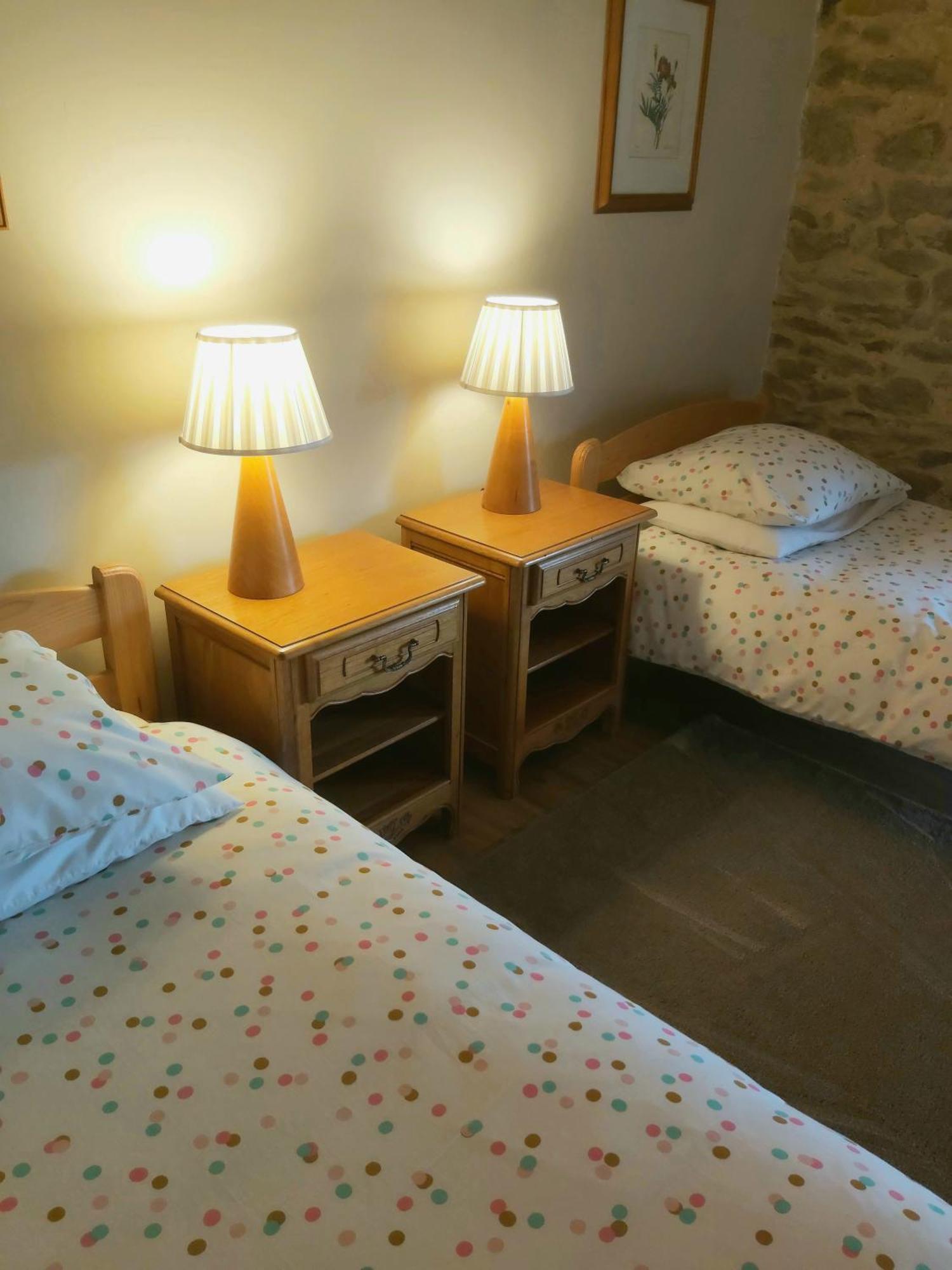 Beautiful 2 Bed Cottage With Swimming Pool Pagéas Zimmer foto